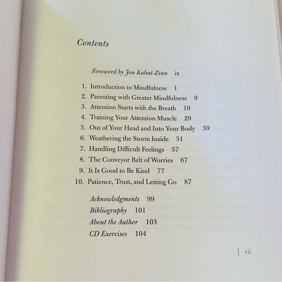 NEW Sitting Still Like A Frog 🐸 Mindfulness For Kids Paperback Parenting Book - Picture 2 of 6